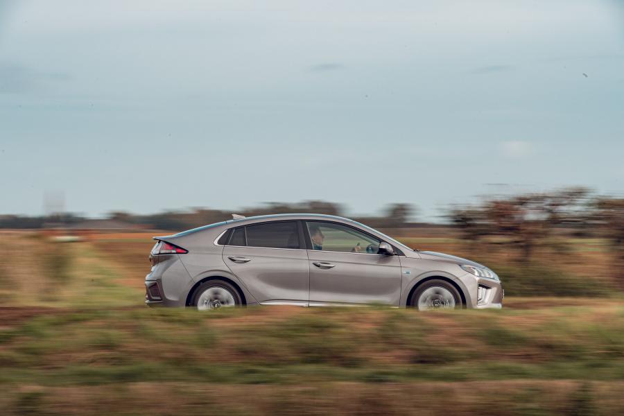  Hyundai IONIQ hybrid (AE) 2019 года  (UK) (фото 26 из 42)